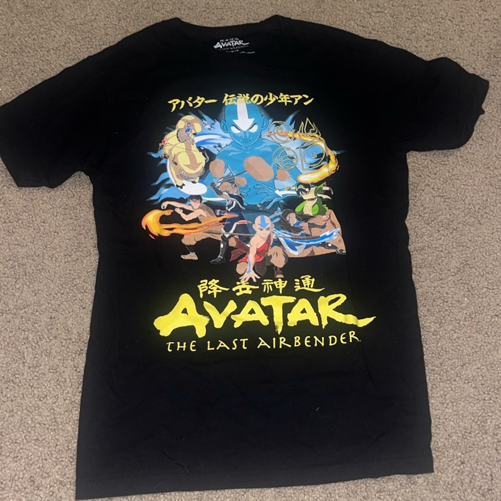 black avatar the last airbender t shirt. size SM.